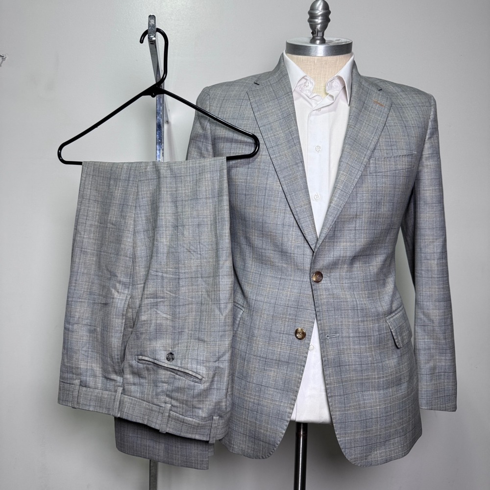 Tom James Suit Mens 40R W34 Grey Plaid Two Button Flat Front Notch Lapel